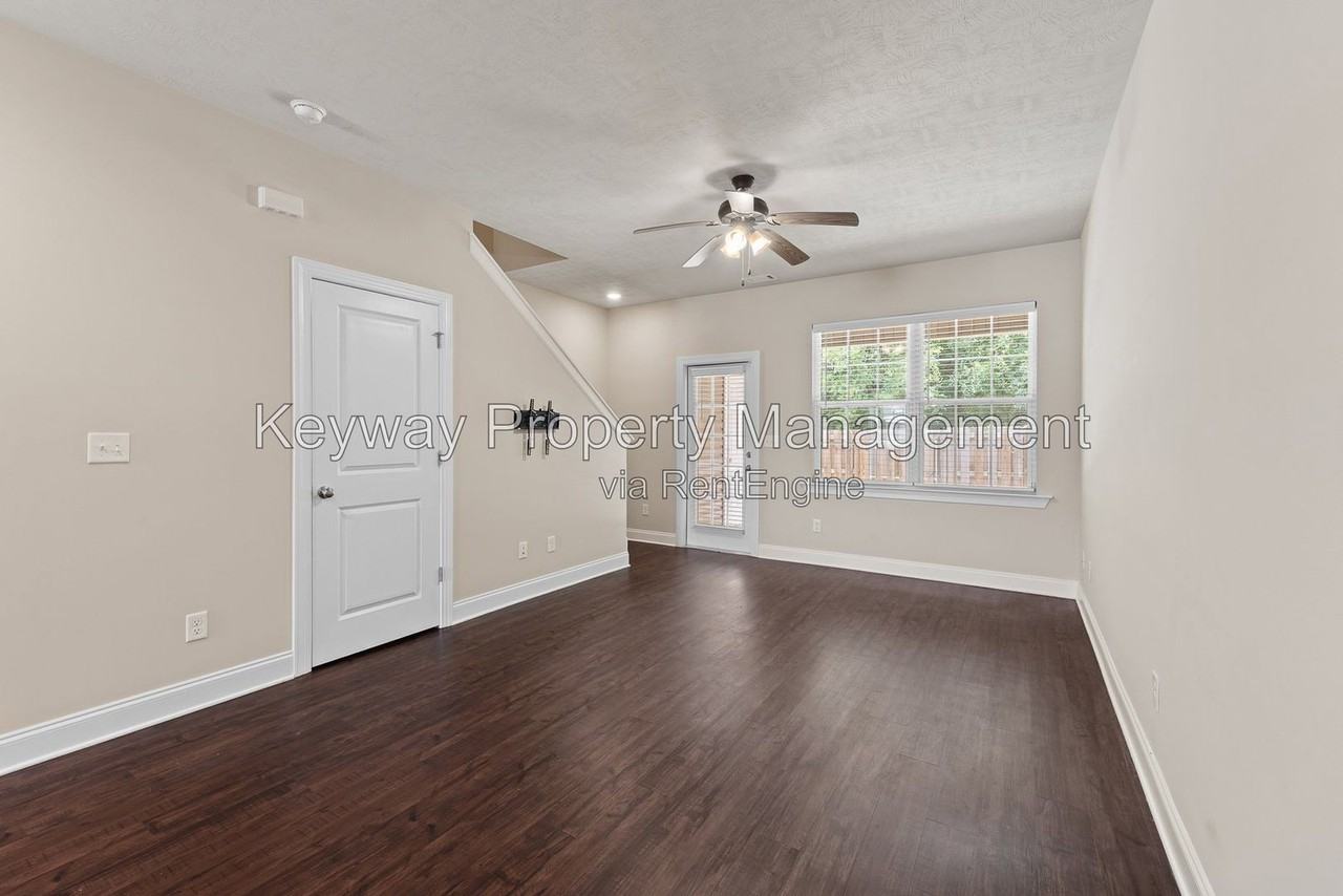 1842 Butternut Dr - Photo 5 of 19