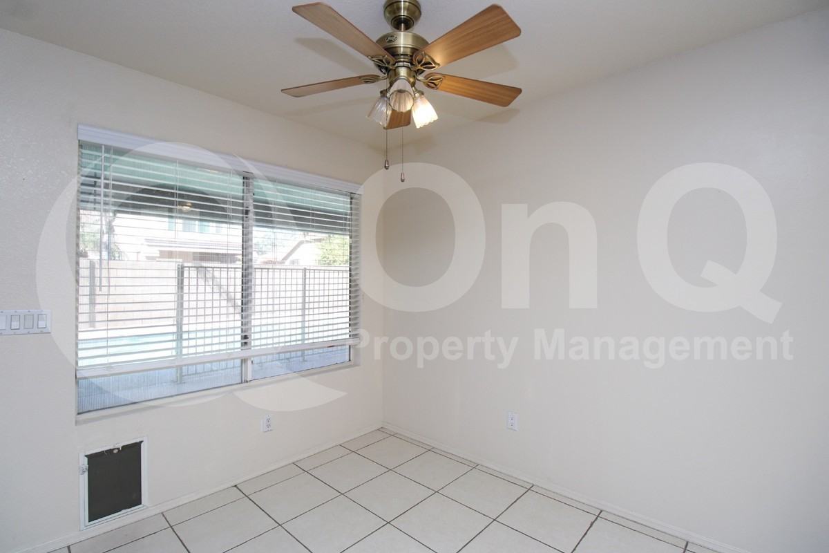 1560 W Kent Dr - Photo 6 of 24