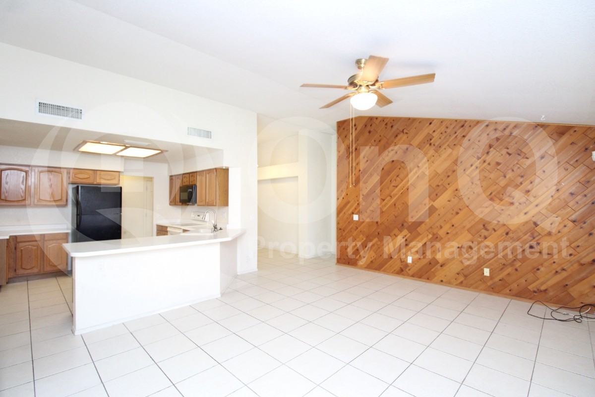 1560 W Kent Dr - Photo 7 of 24