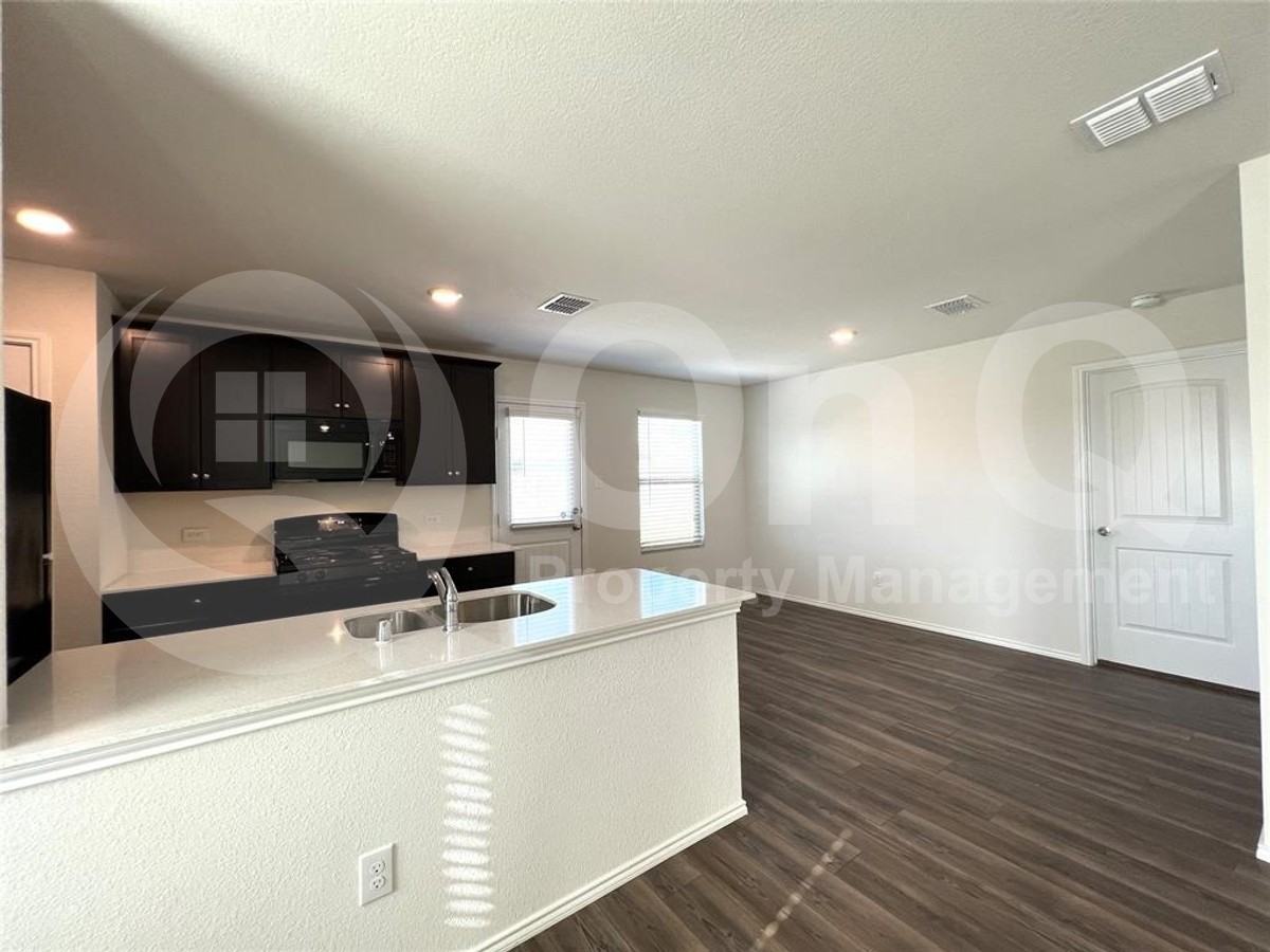 213 Anvil Dr - Photo 2 of 22