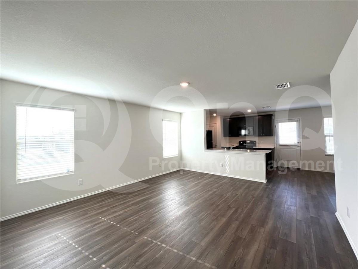 213 Anvil Dr - Photo 5 of 22