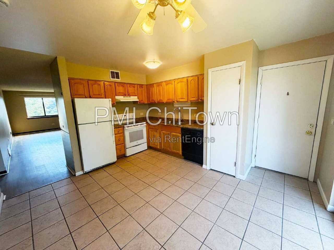 1472 Carol Ct #2A - Photo 6 of 11