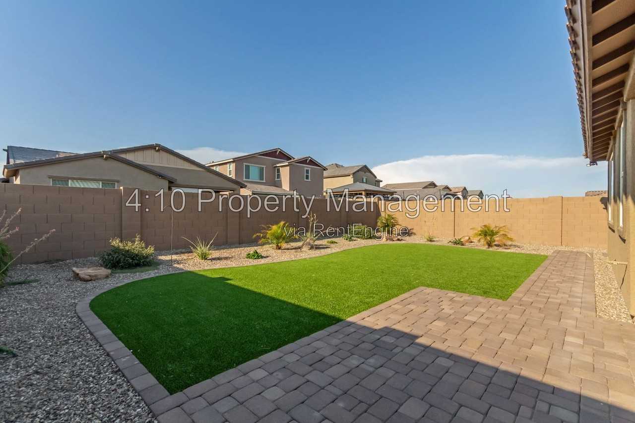 2222 E Palmdale Ln - Photo 3 of 35