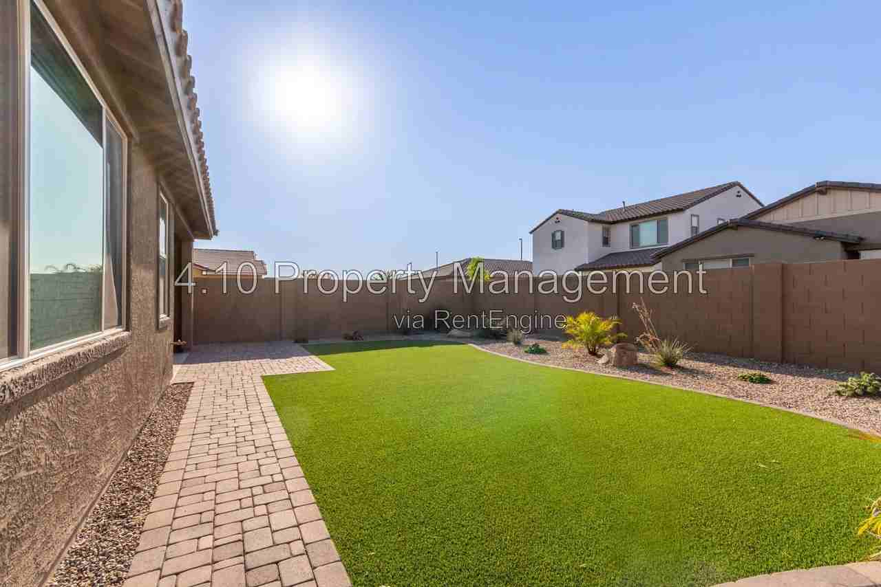 2222 E Palmdale Ln - Photo 6 of 35