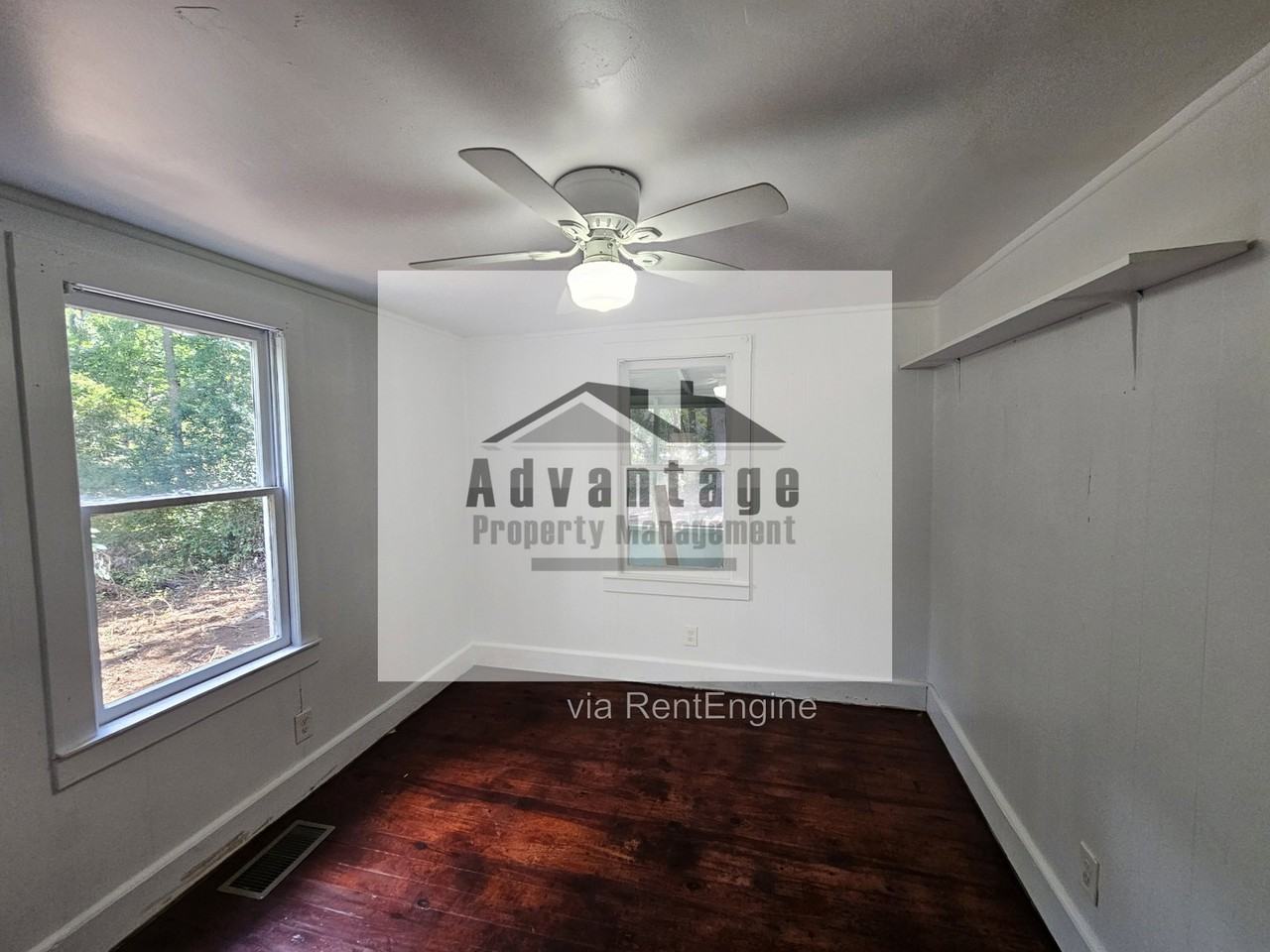 418 E Brooks Ave - Photo 3 of 15
