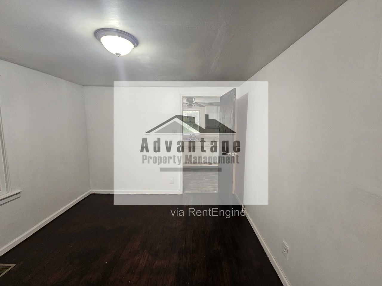 418 E Brooks Ave - Photo 7 of 15