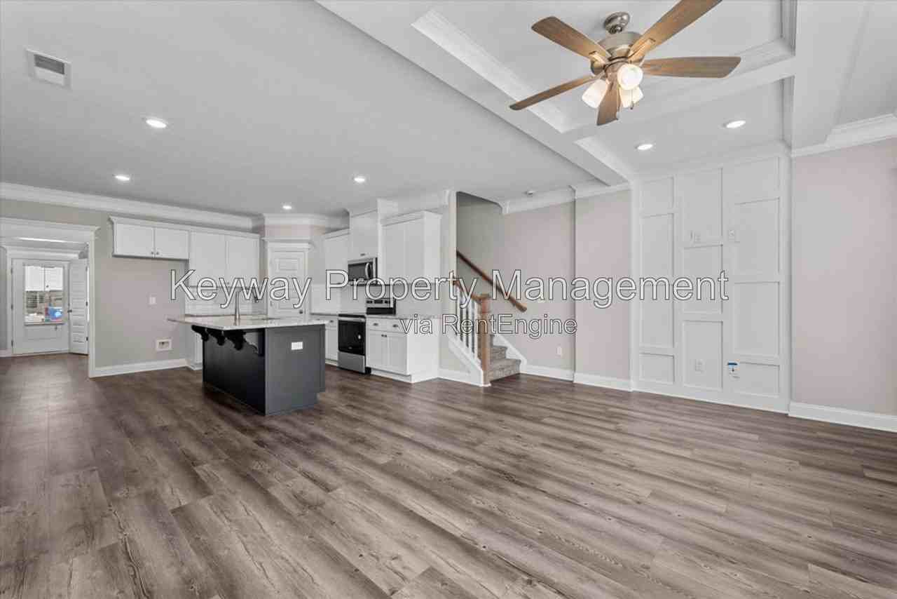 1001 Linsmore Ave - Photo 6 of 18