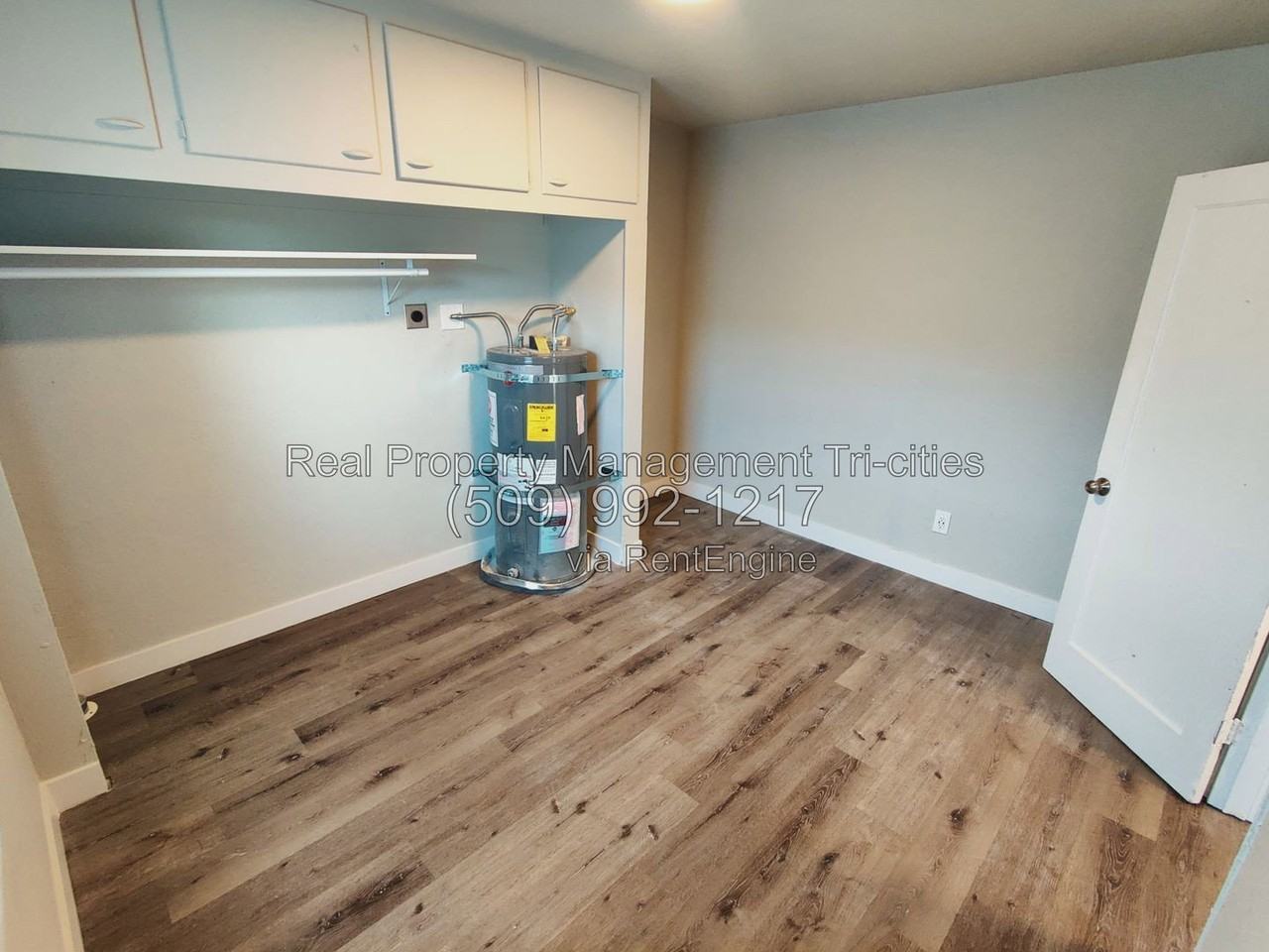 1307 W Shoshone St #D - Photo 5 of 8