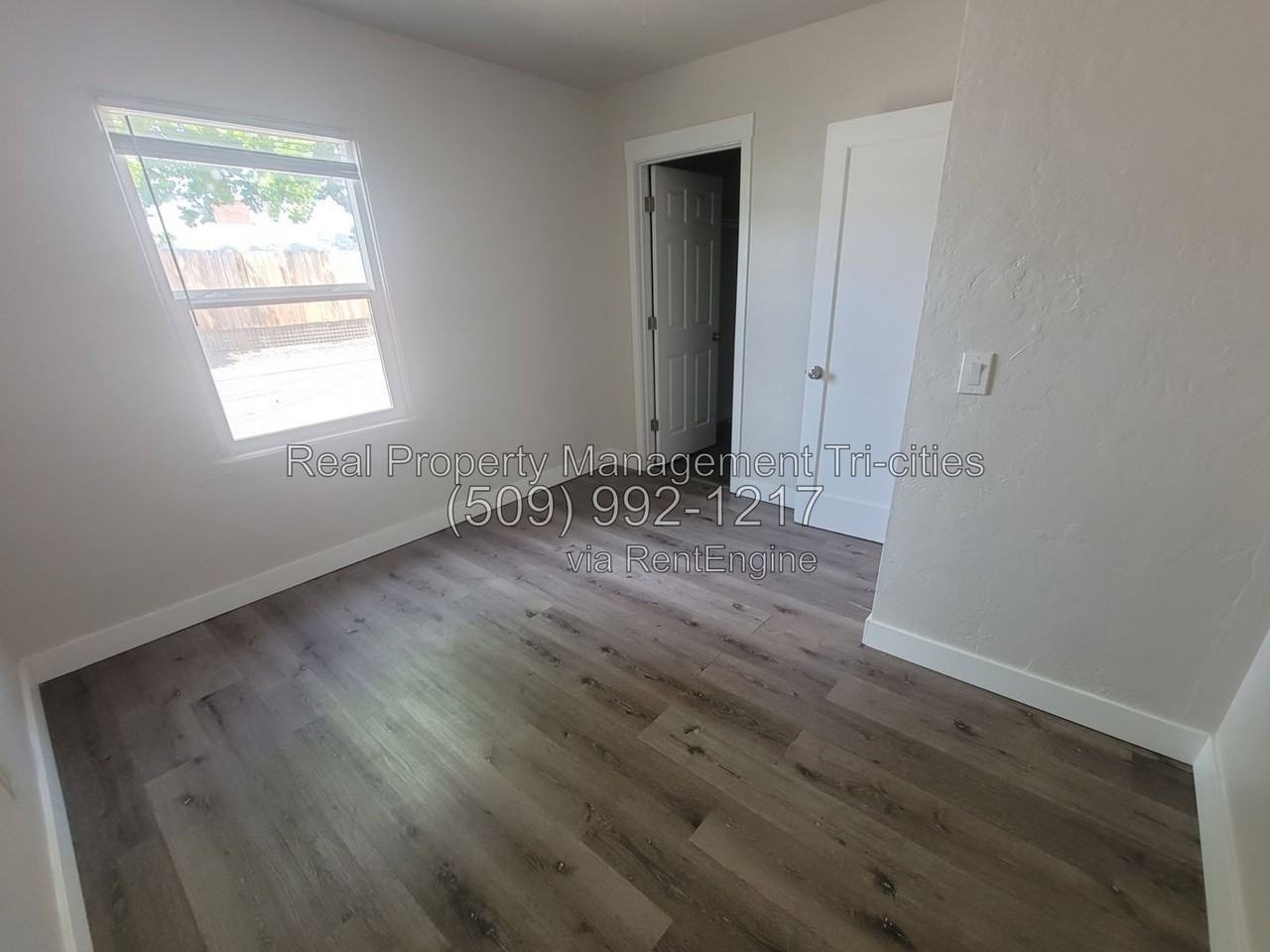 1307 W Shoshone St #D - Photo 6 of 8