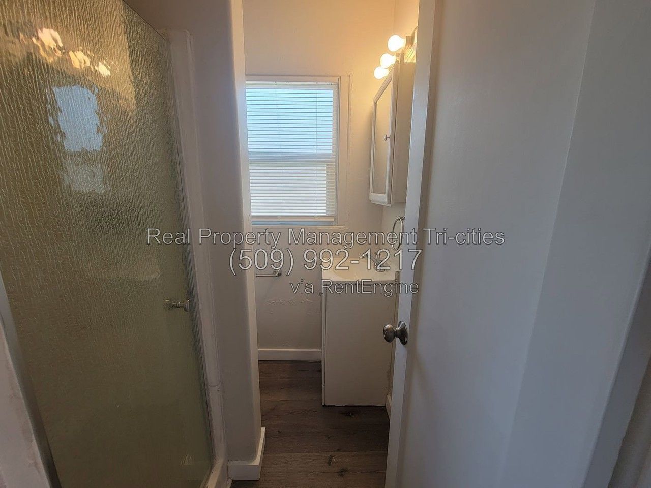 1307 W Shoshone St #D - Photo 7 of 8