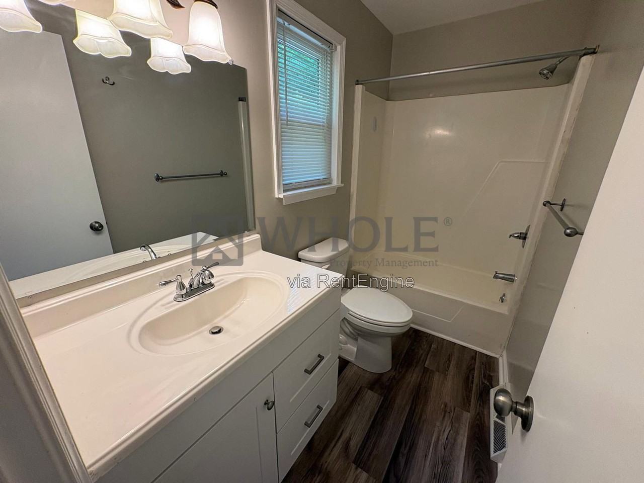 386 Wildwood Ct - Photo 7 of 15