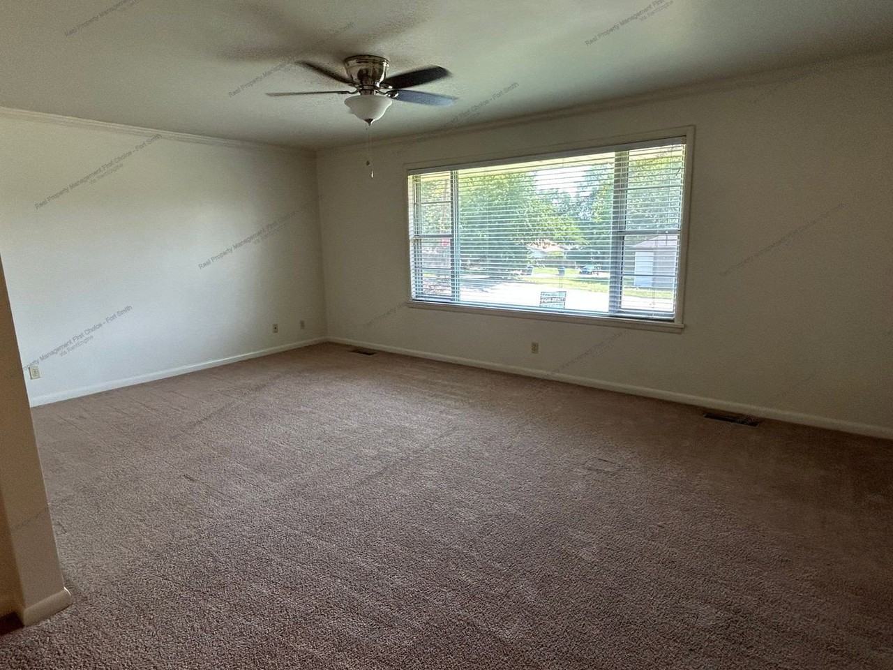 1604 S 25th St - Photo 6 of 28