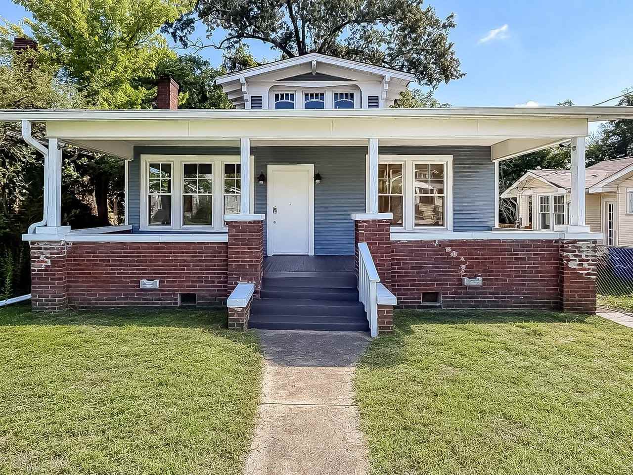 1705 Bennett Ave - Photo 4 of 20