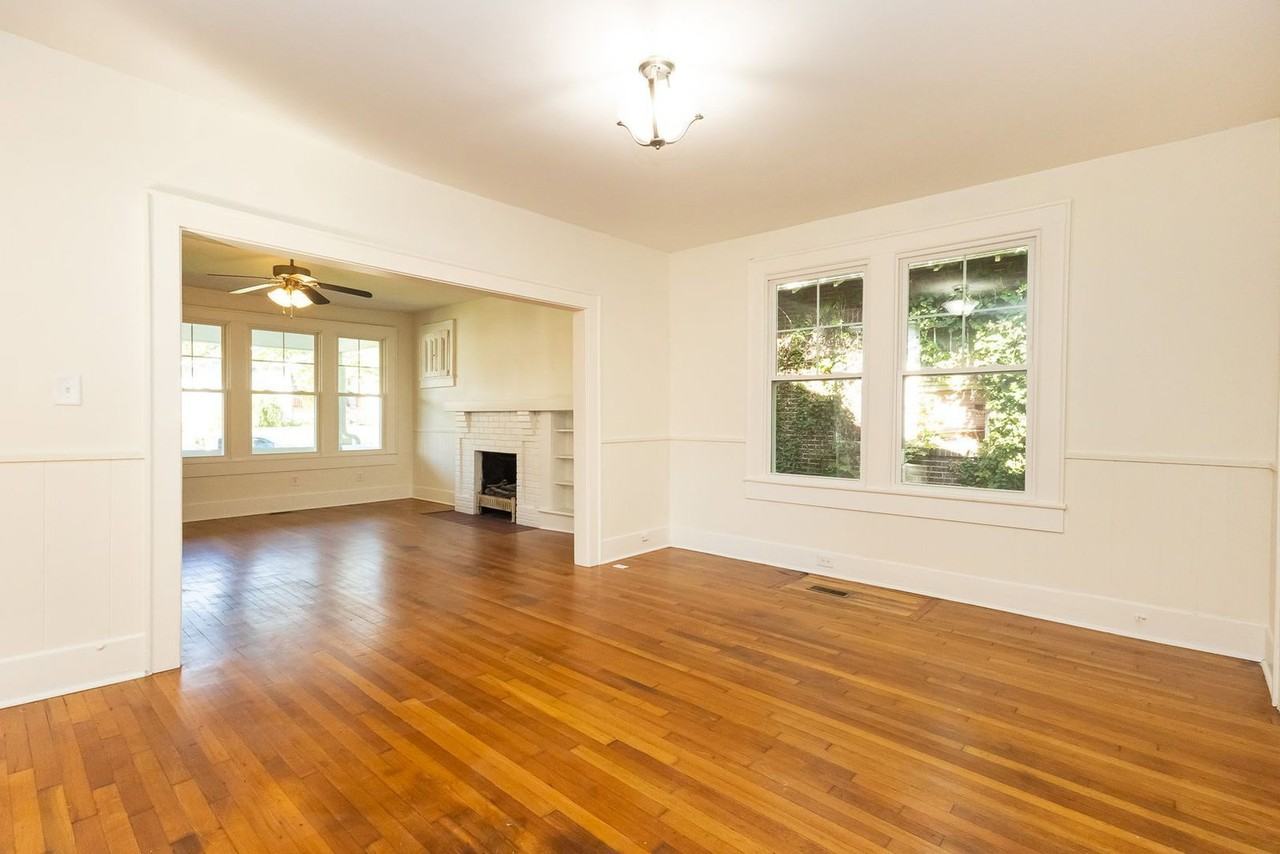 1705 Bennett Ave - Photo 7 of 20