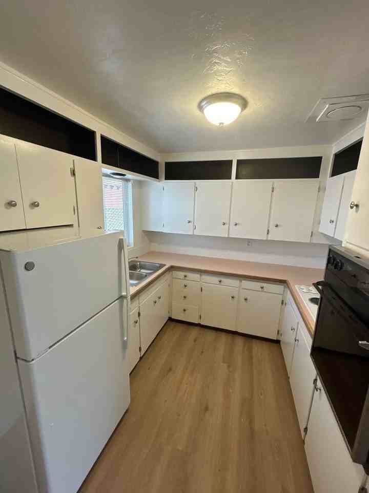 1835 Beach Ave Ne #07 - Photo 5 of 13