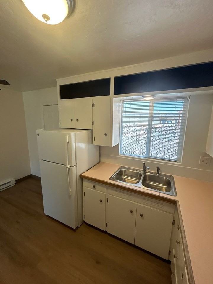 1835 Beach Ave Ne #07 - Photo 6 of 13