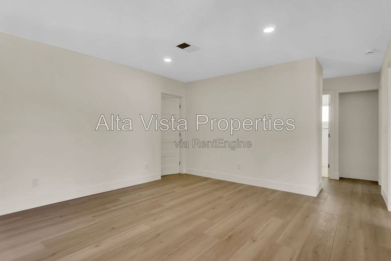 13438 Buxton Ave - Photo 6 of 24