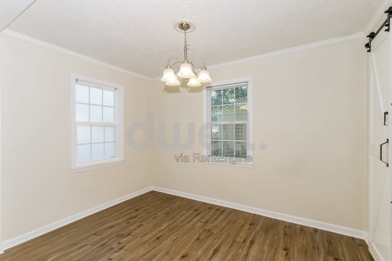 2492 Coleman Ave - Photo 4 of 20