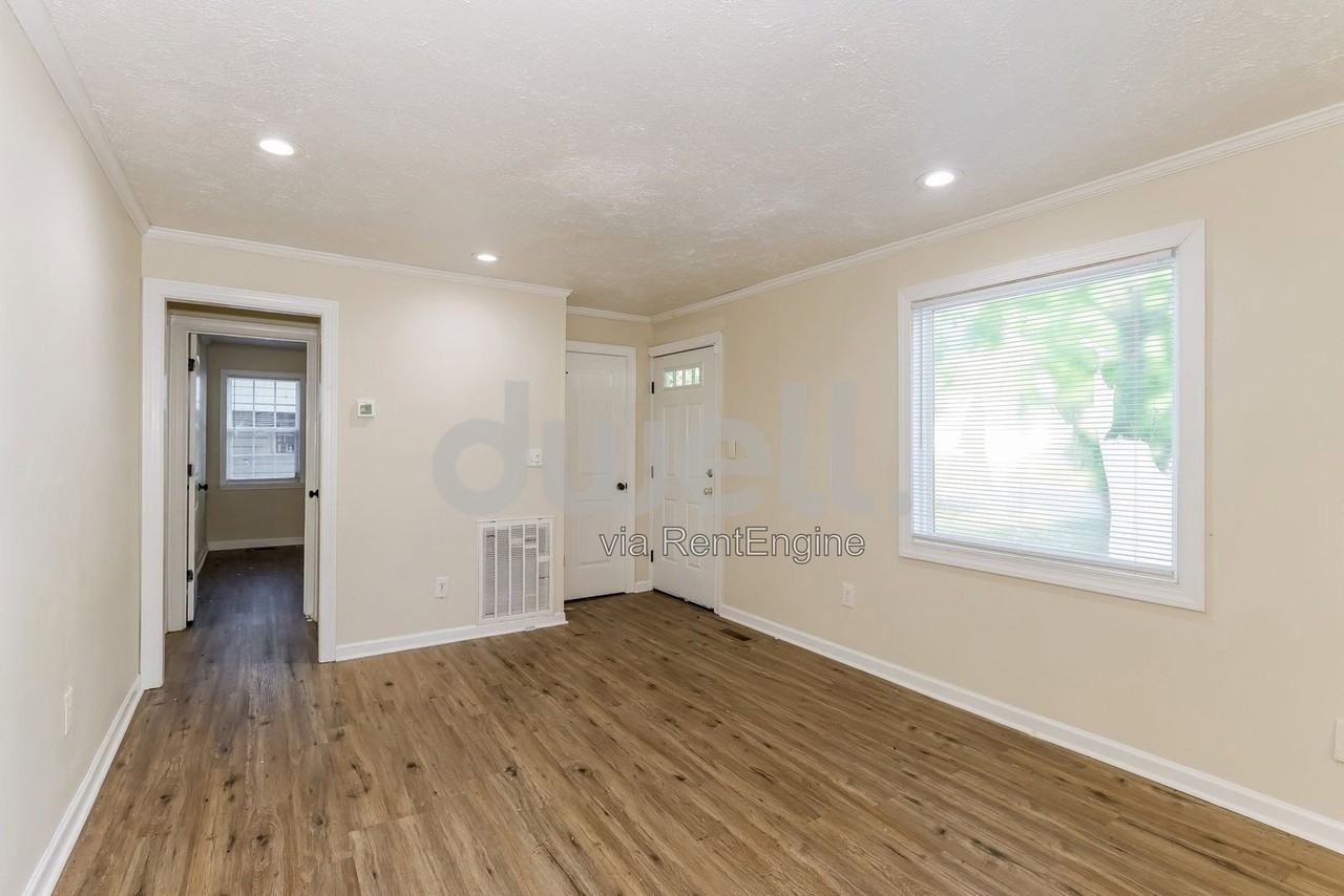 2492 Coleman Ave - Photo 5 of 20