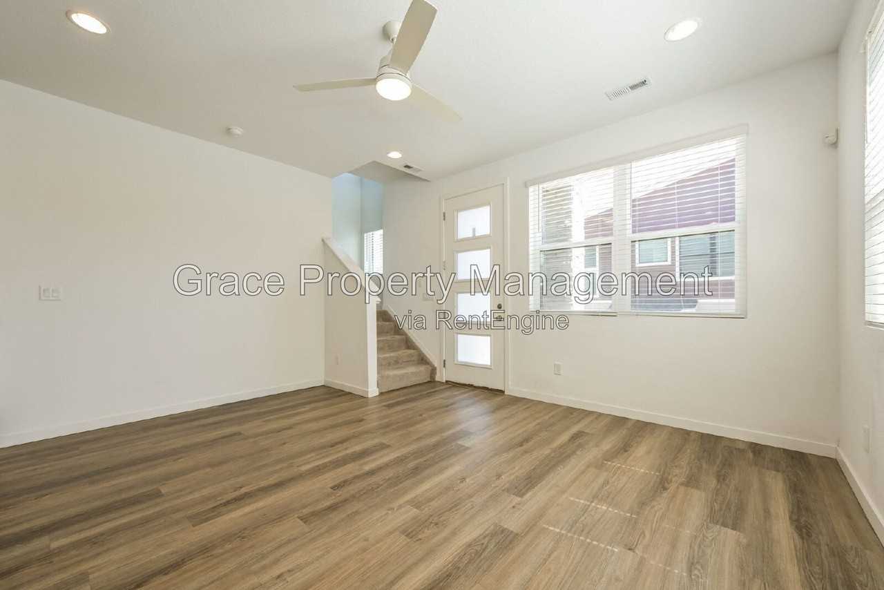 7920 Slate River St #D - Photo 3 of 21