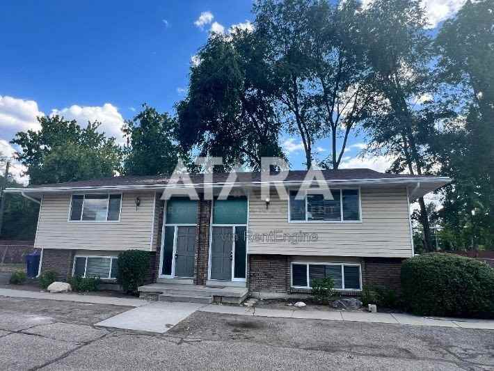 5875 S Highland Dr - Photo 2 of 19
