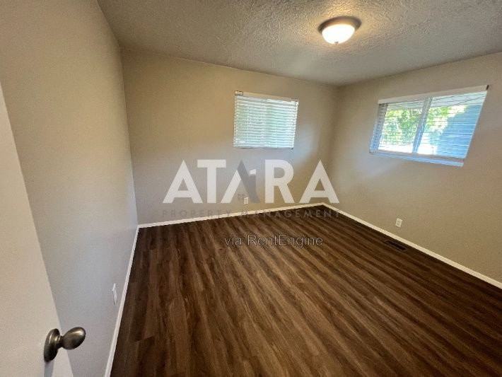 5875 S Highland Dr - Photo 7 of 19