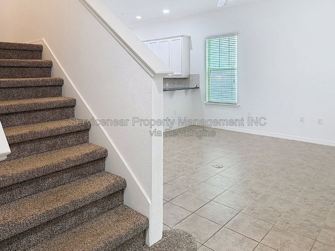 9428 Woodcrane Dr - Photo 5 of 38