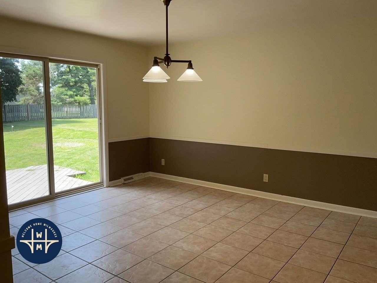 5209 83rd St - Photo 4 of 14