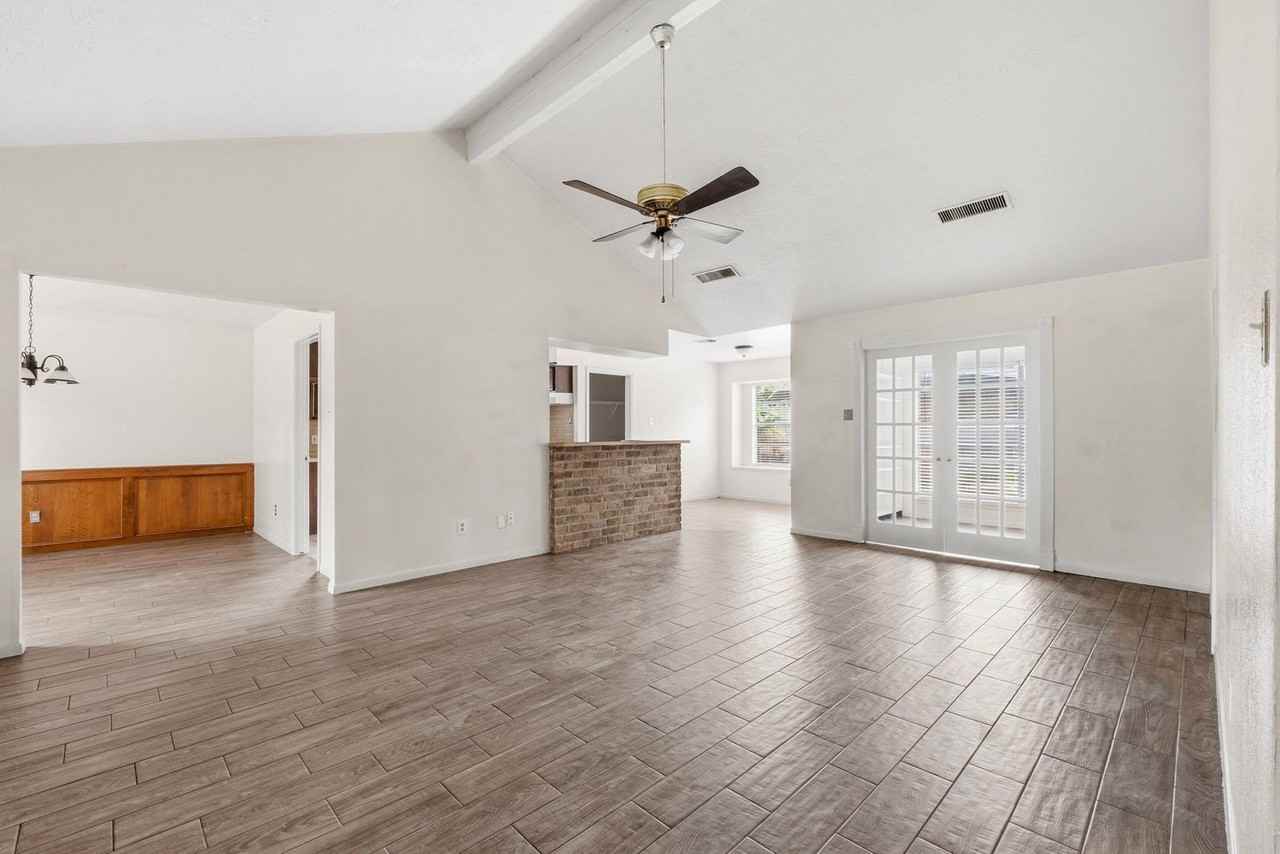 1142 Red Rock Canyon Dr - Photo 3 of 25