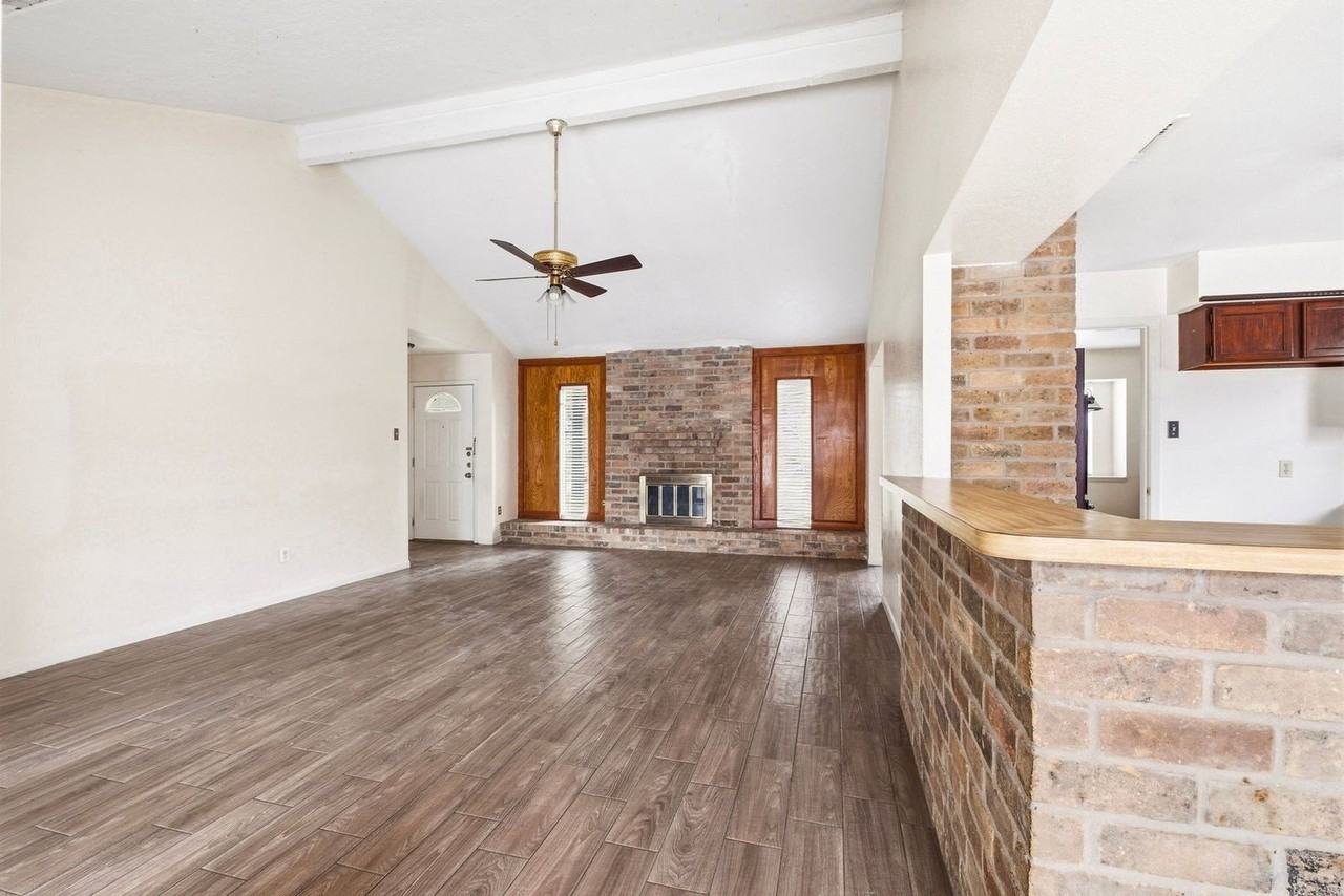 1142 Red Rock Canyon Dr - Photo 5 of 25