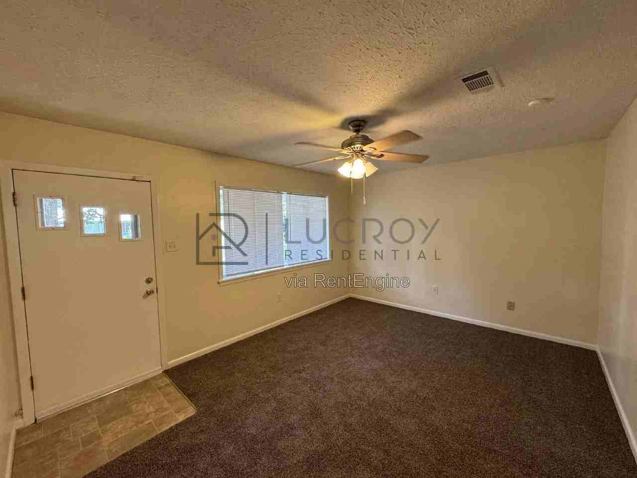 3203 Harle St - Photo 2 of 13
