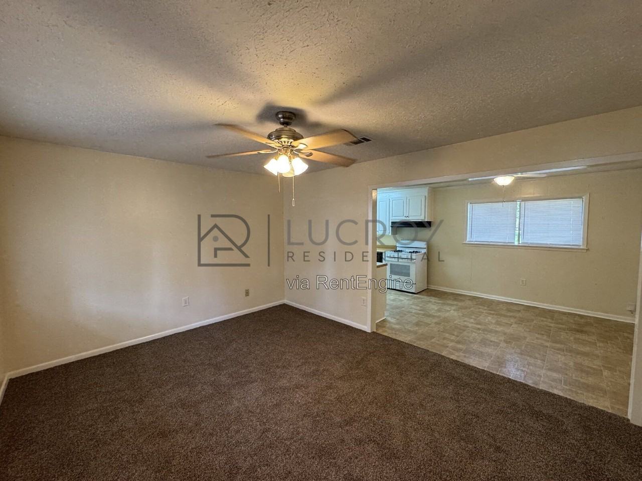 3203 Harle St - Photo 3 of 13
