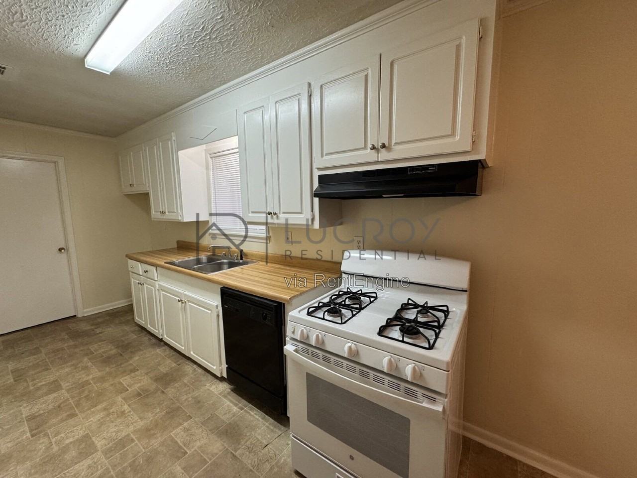 3203 Harle St - Photo 6 of 13