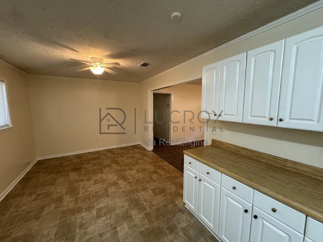 3203 Harle St - Photo 7 of 13