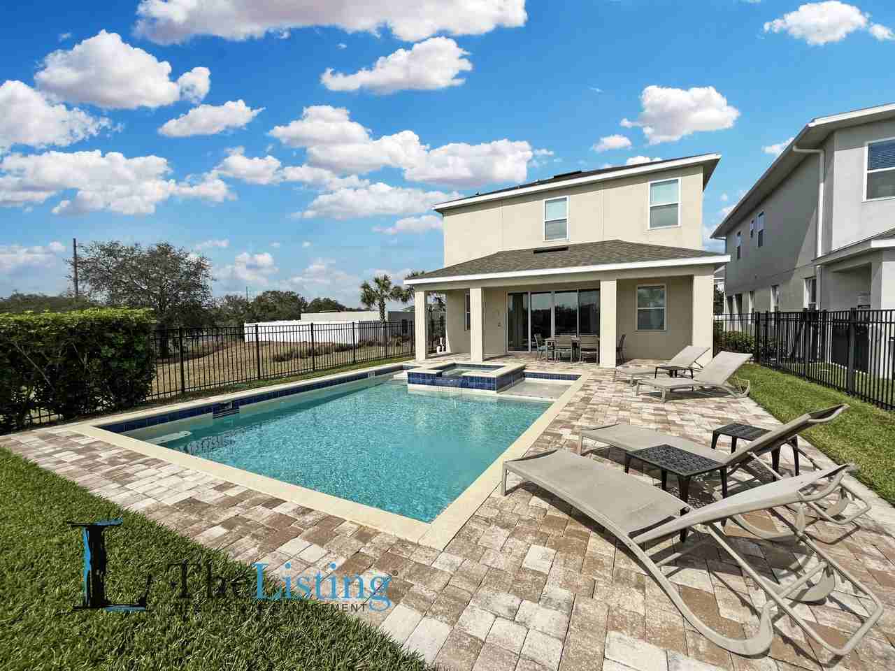7755 Westland Dr - Photo 3 of 34