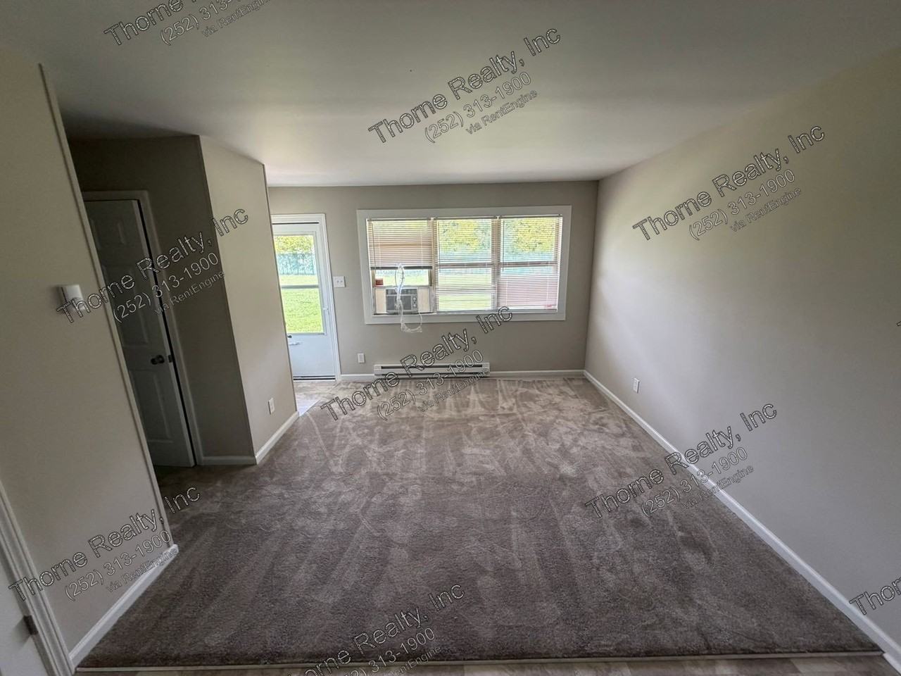 400 E Northern Blvd #39 - Photo 3 of 10