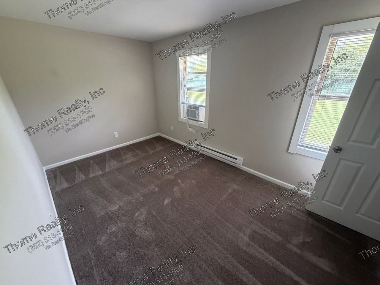 400 E Northern Blvd #39 - Photo 4 of 10