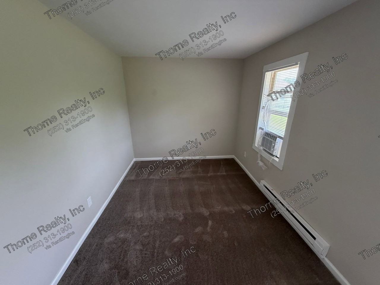 400 E Northern Blvd #39 - Photo 5 of 10