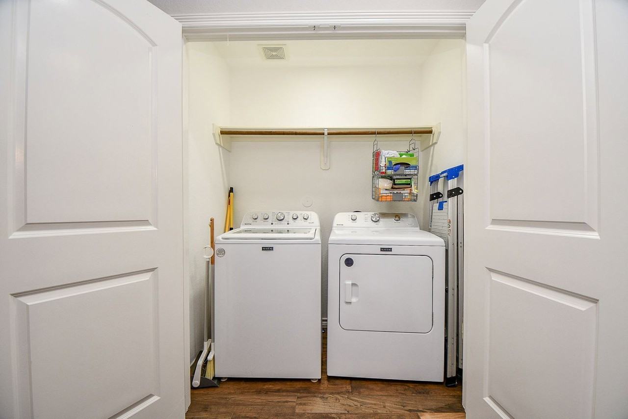 3344 Anita St - Photo 5 of 32