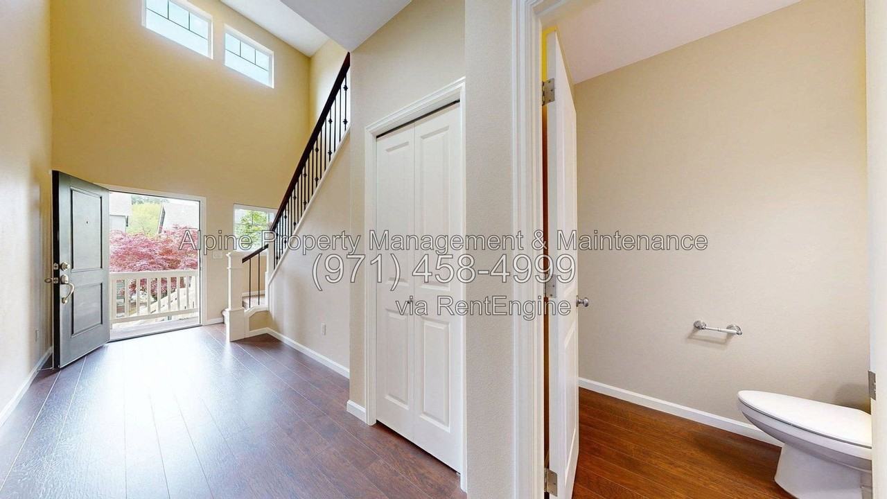 9495 Nw Ember Ln - Photo 3 of 50