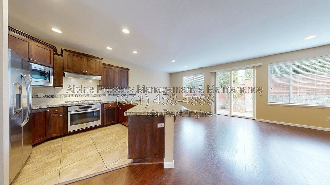 9495 Nw Ember Ln - Photo 4 of 50