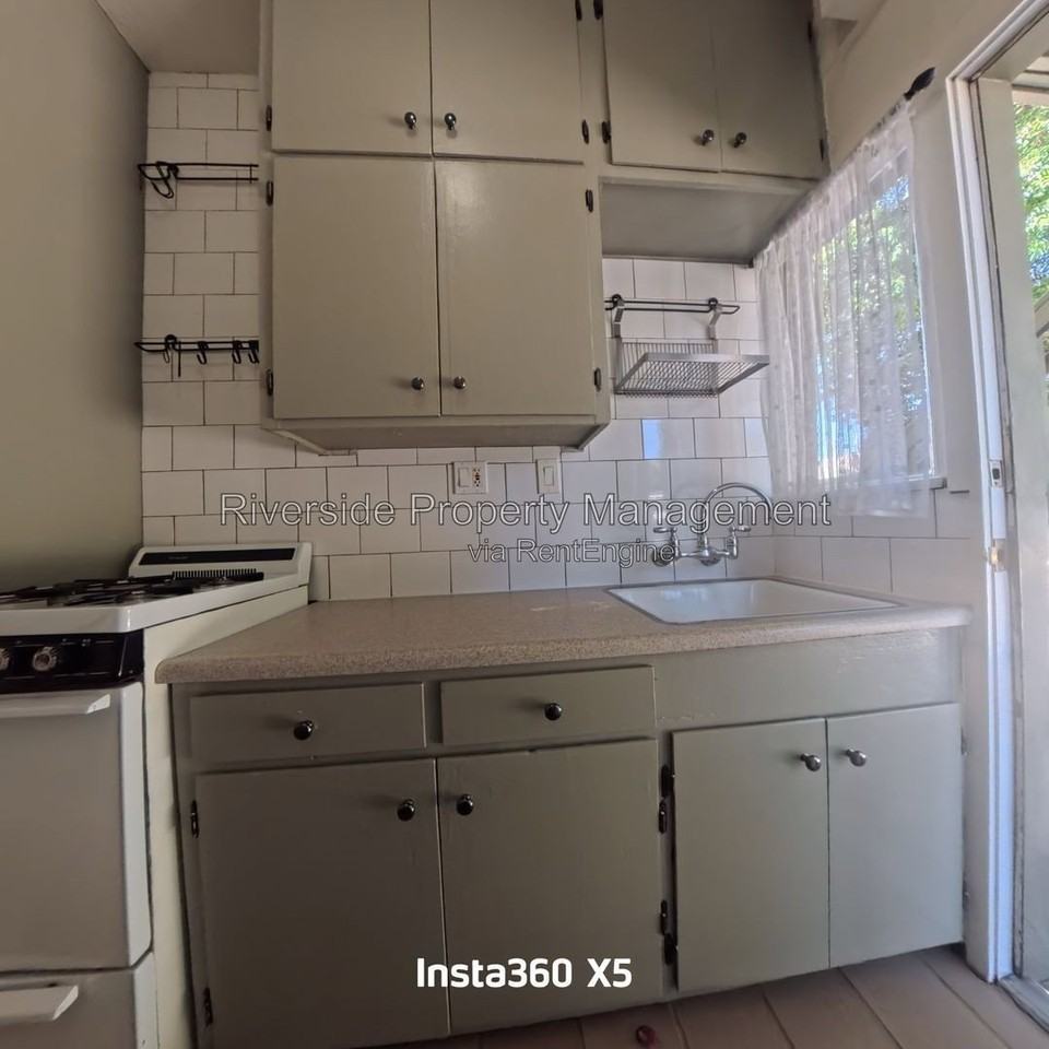4566 Orange St #6 - Photo 4 of 20