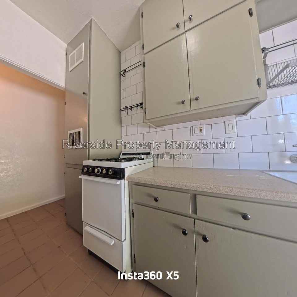 4566 Orange St #6 - Photo 5 of 20