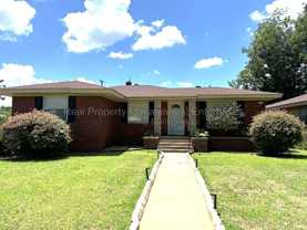 2301 N Warren Ave - Photo 1 of 1