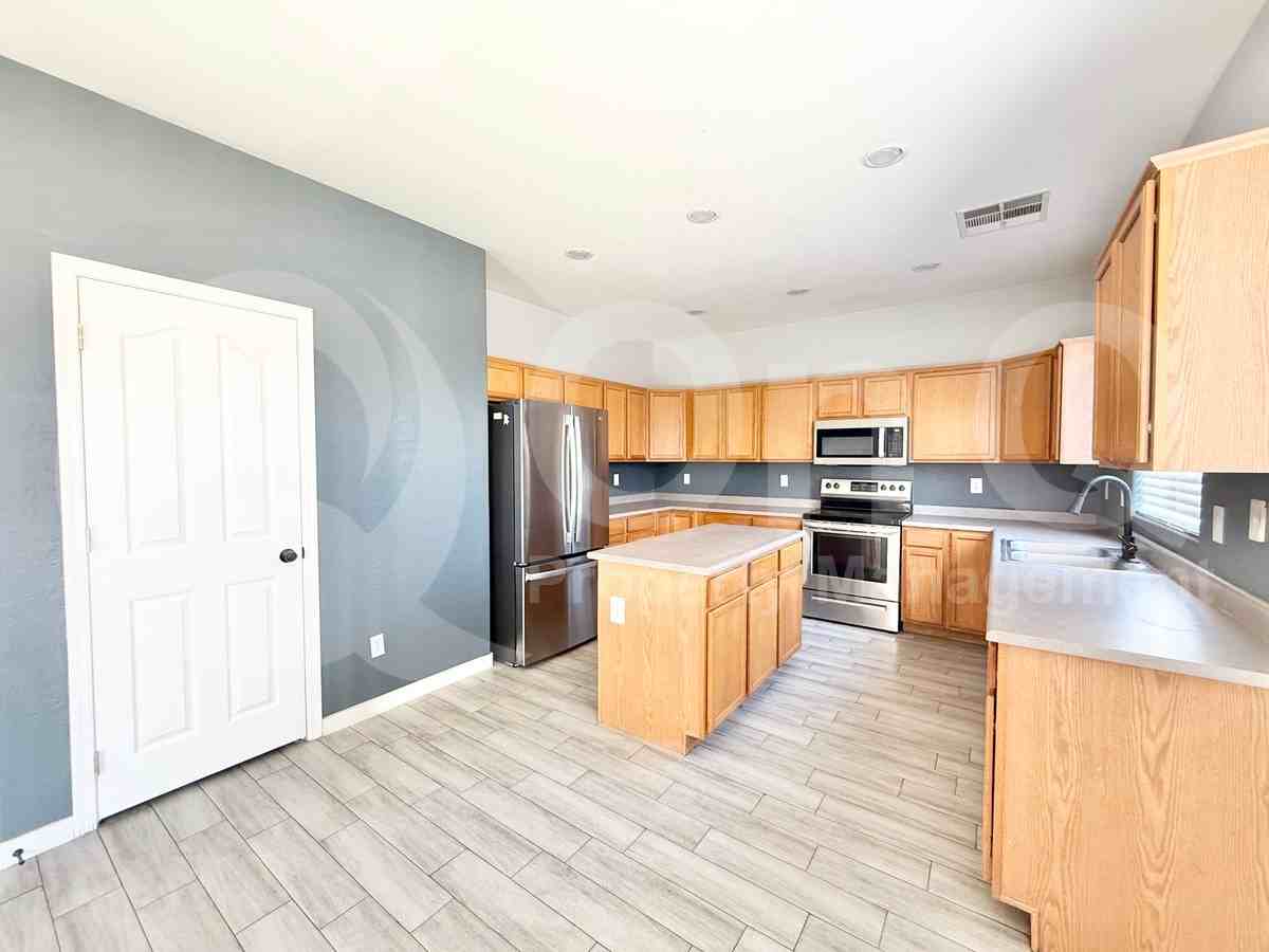 3575 E Calistoga Dr - Photo 6 of 28