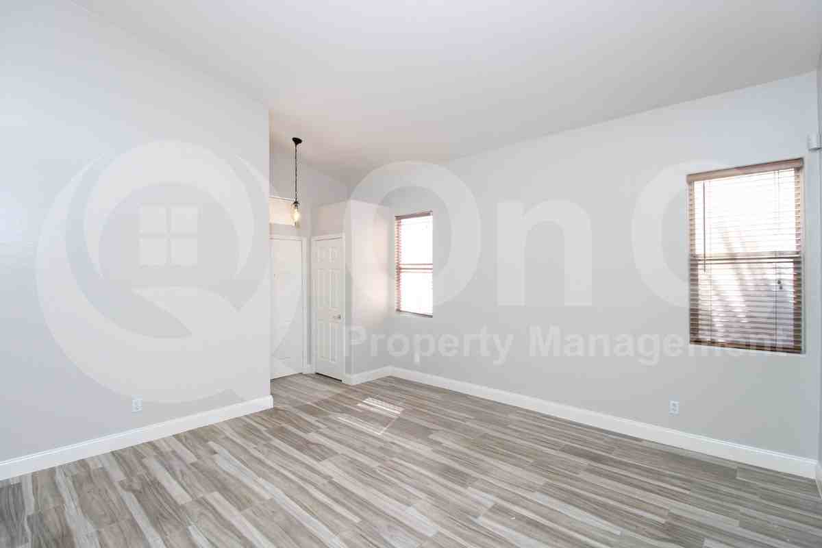 2764 E Highland Ct - Photo 7 of 23
