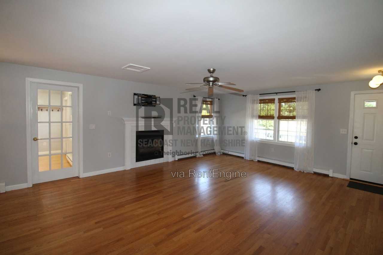 4 Robin Ln - Photo 4 of 36