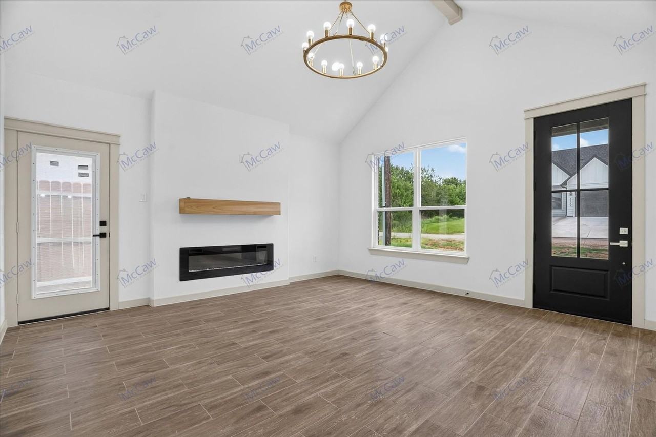 5849 Black Pine Cir - Photo 3 of 23