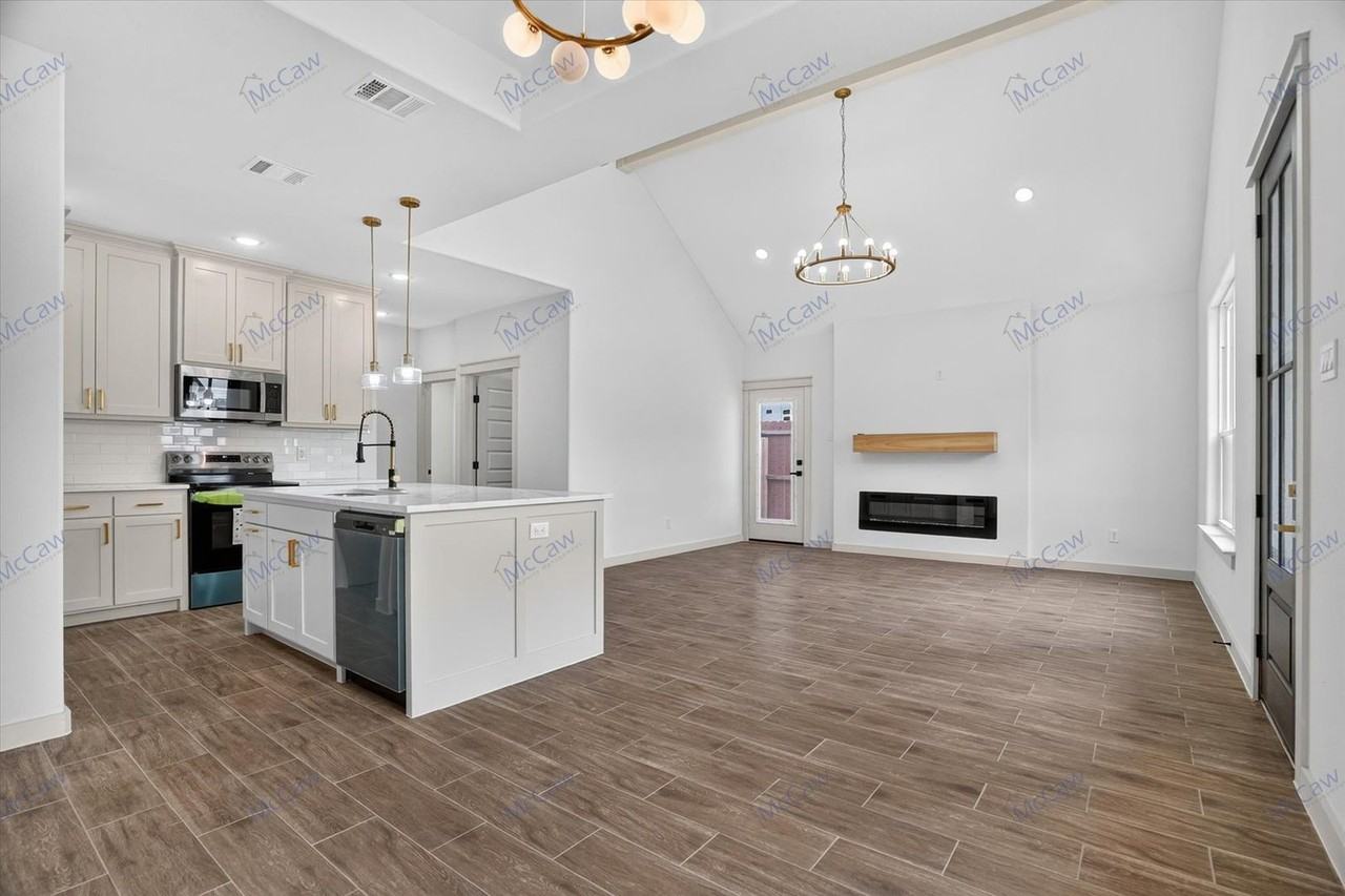 5849 Black Pine Cir - Photo 4 of 23