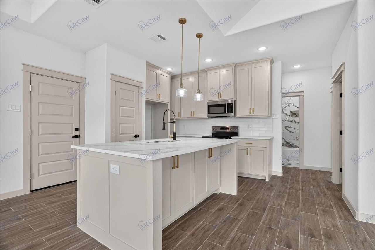 5849 Black Pine Cir - Photo 7 of 23